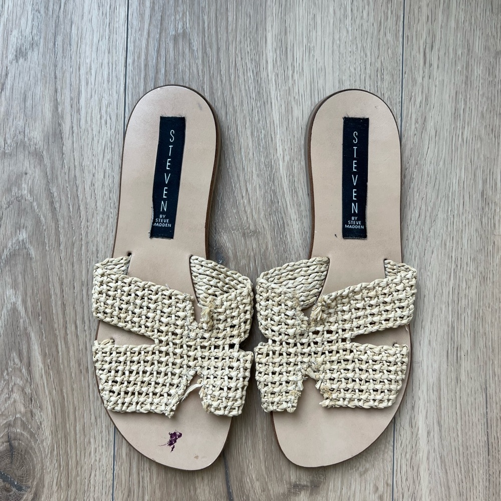H sandal